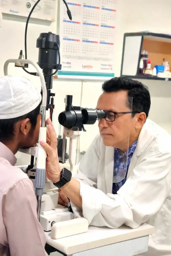 Dr. Md. Salahuddin Rahmatullah Shaheen Patients - Dr. Md. Salahuddin Rahmatullah Shaheen Professional Gallery